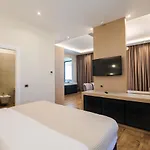 Gloria Palace & Golem (Tirana)