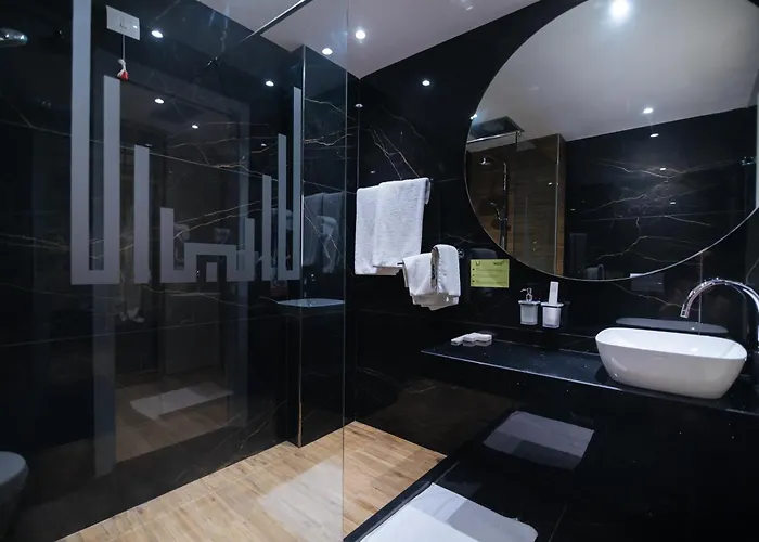 Gloria Palace & ゴーレム