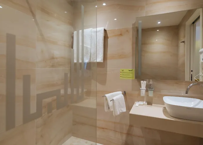 Gloria Palace & ホテル