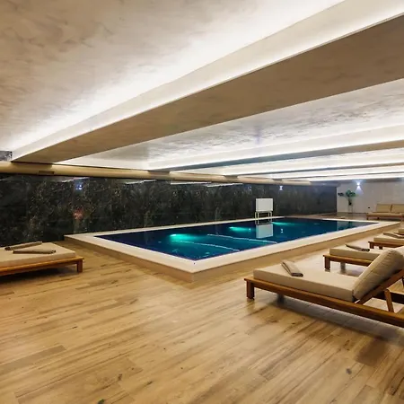 Gloria Palace & Hotell 5*