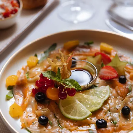 Hotell Gloria Palace & Golem (Tirana)