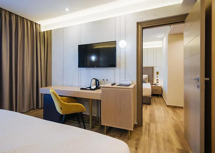 Gloria Palace & Hotel Golem (Tirana)