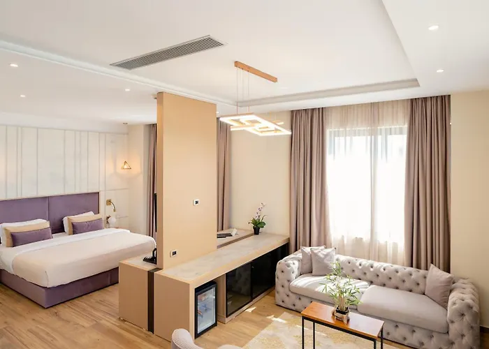 Gloria Palace & 골렘