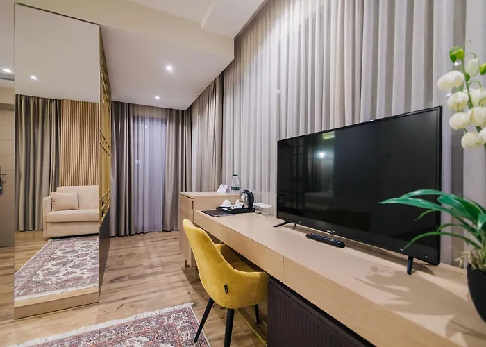 Gloria Palace & Hotel Golem (Tirana)