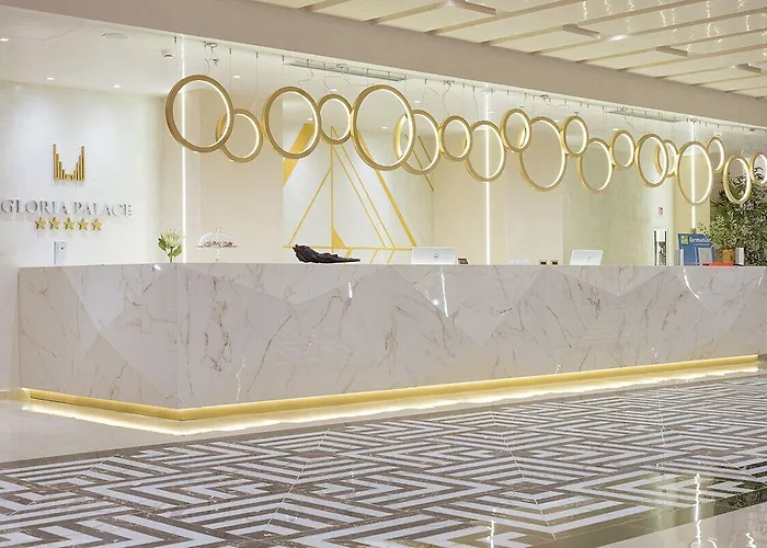 Gloria Palace & 5* Golem (Tirana)