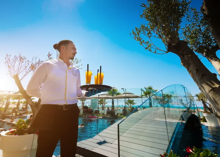 Gloria Palace & Golem (Tirana)